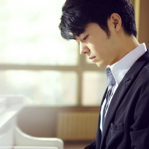 大屁股淫荡老婆喜欢穿丁字裤操逼
